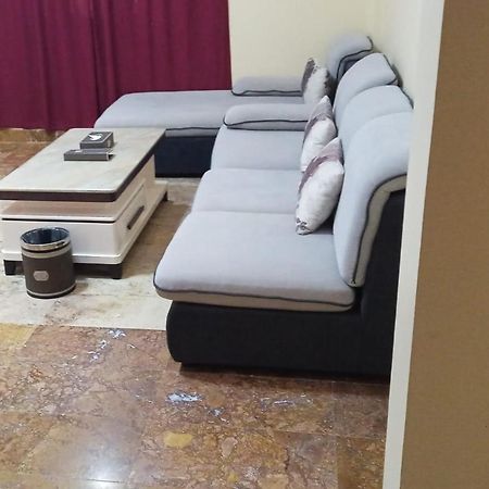 Farah Hotel Apartment Маскат Екстер'єр фото